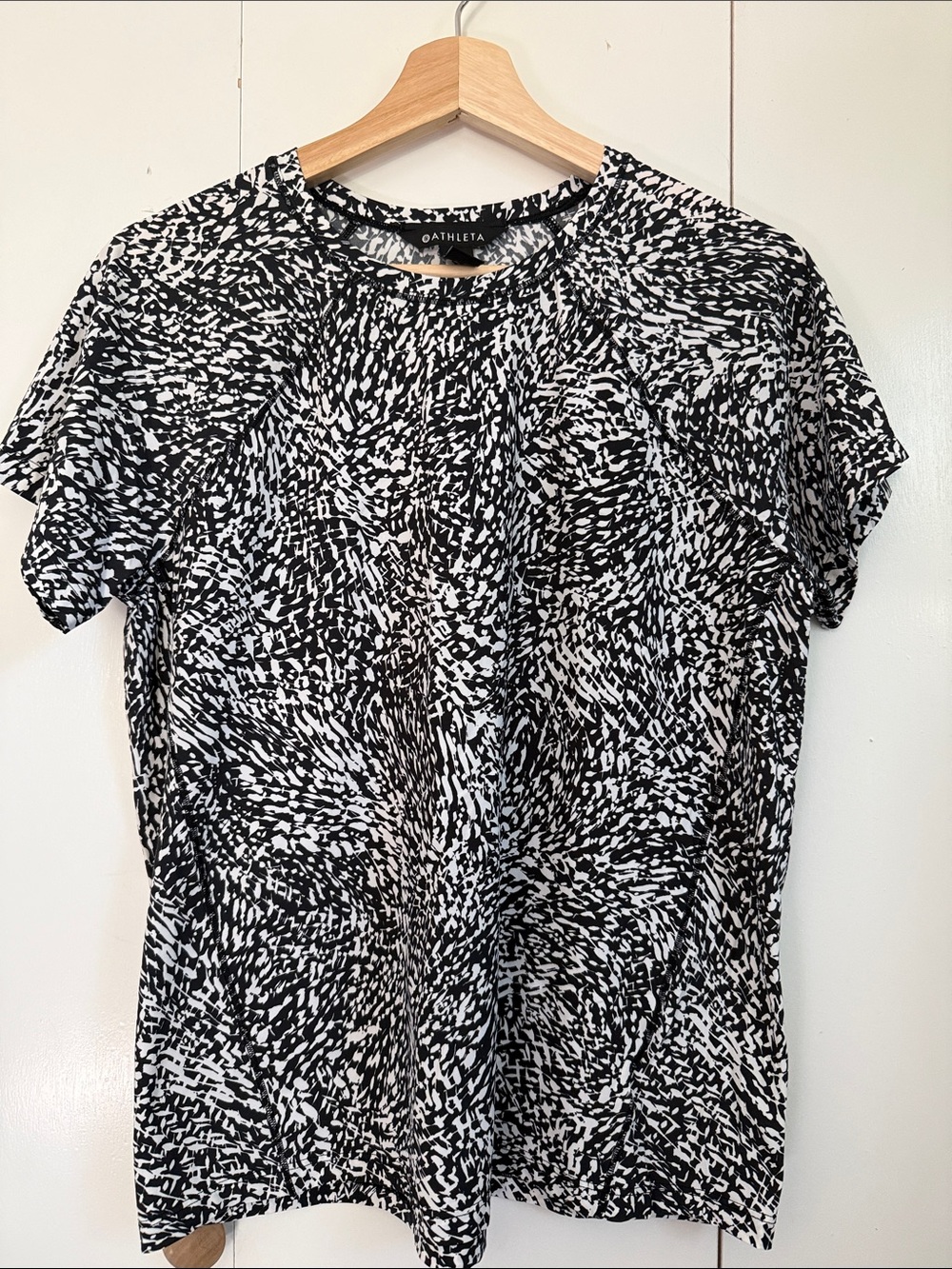 Athleta Black & White Abstract Short-Sleeve Tee S Athletic Running Athleisure